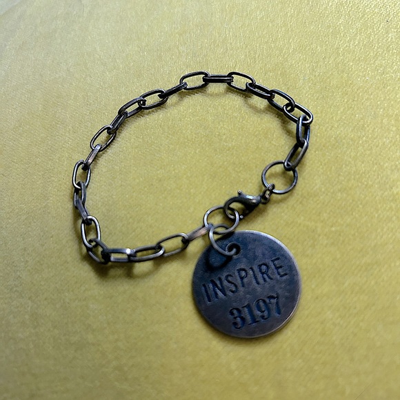INSPIRE charm bracelet - Picture 1 of 2
